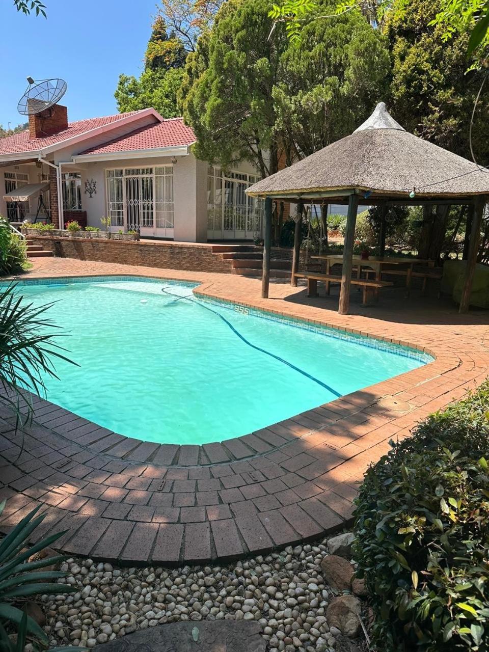 Bagley Terrace 136 Cottage 约翰内斯堡 外观 照片