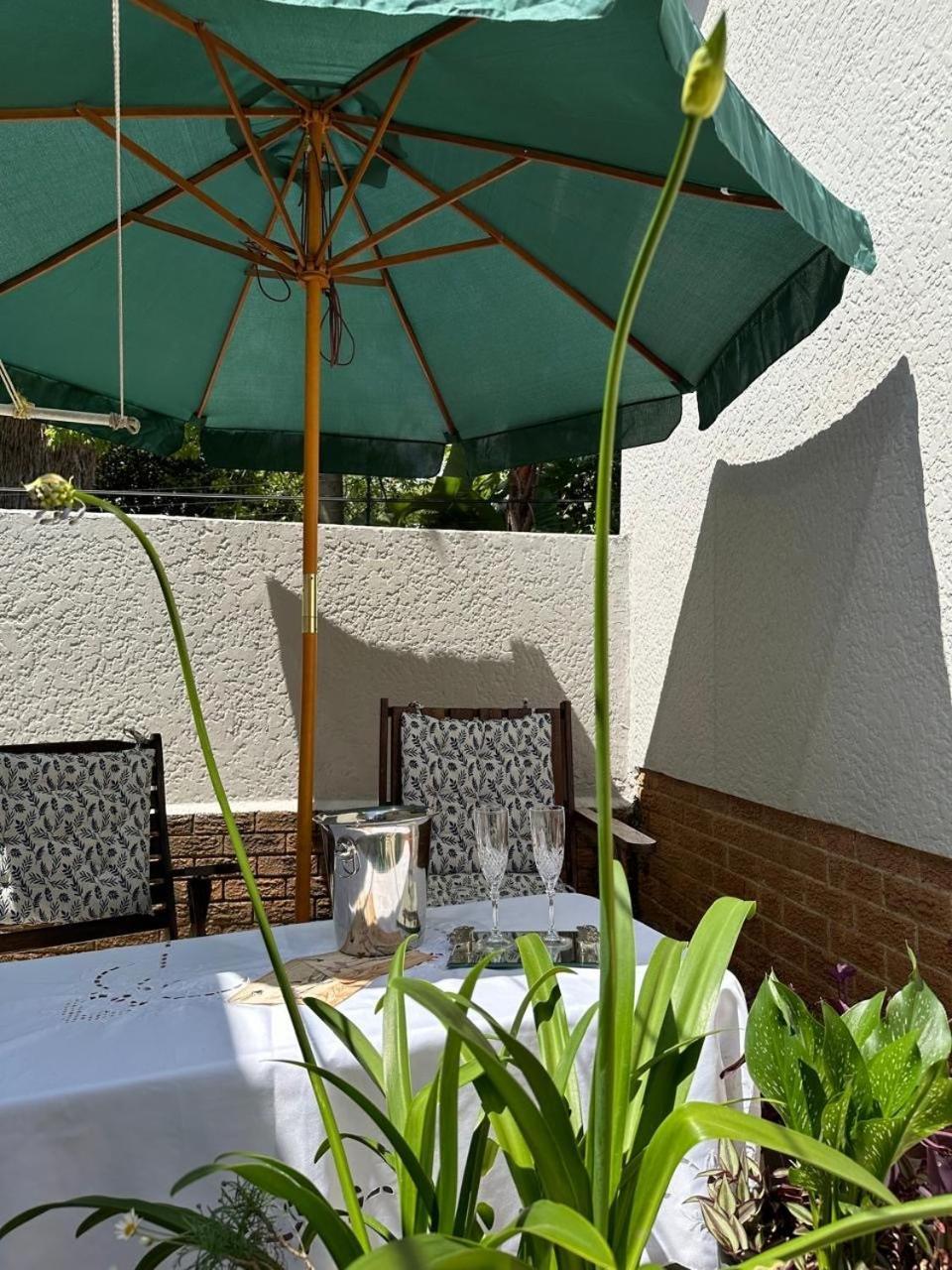 Bagley Terrace 136 Cottage 约翰内斯堡 外观 照片